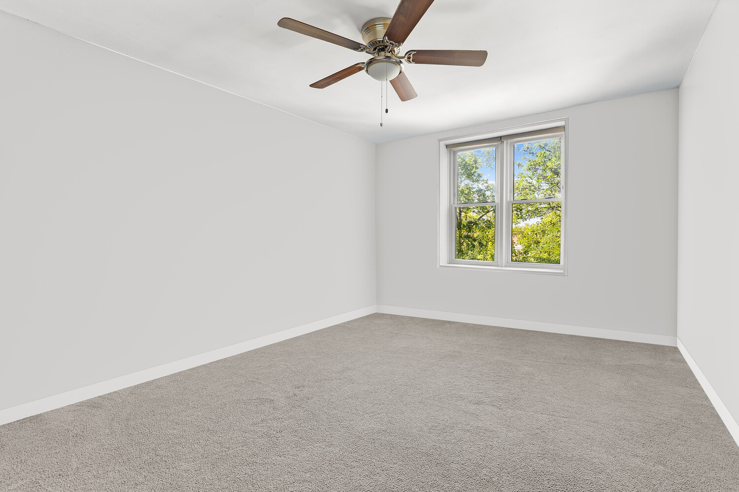 New York City, New York, 11374, United States, 2 Bedrooms Bedrooms, ,2 BathroomsBathrooms,Residential,For Sale,1948946