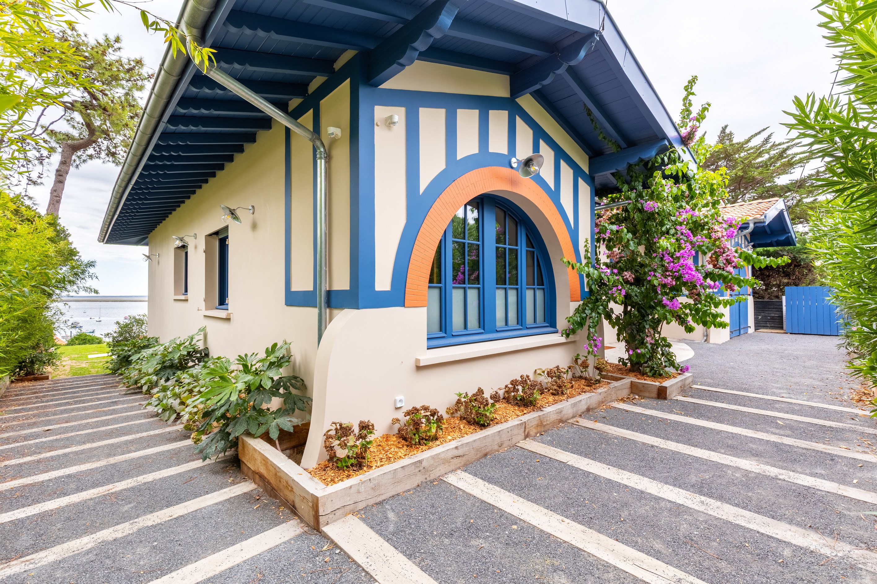  CAP FERRET  PENINSULA - FULLY RENOVATED VILLA WITH PANORAMIC VIEW ONTO THE BASIN - 物件實景