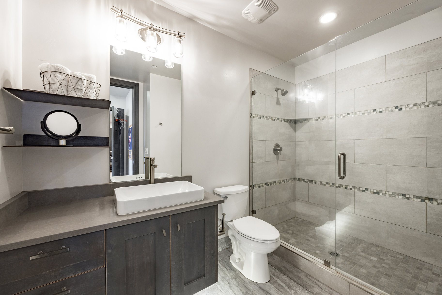  Framed by Panoramic Mountain Views with Access to Round Valley