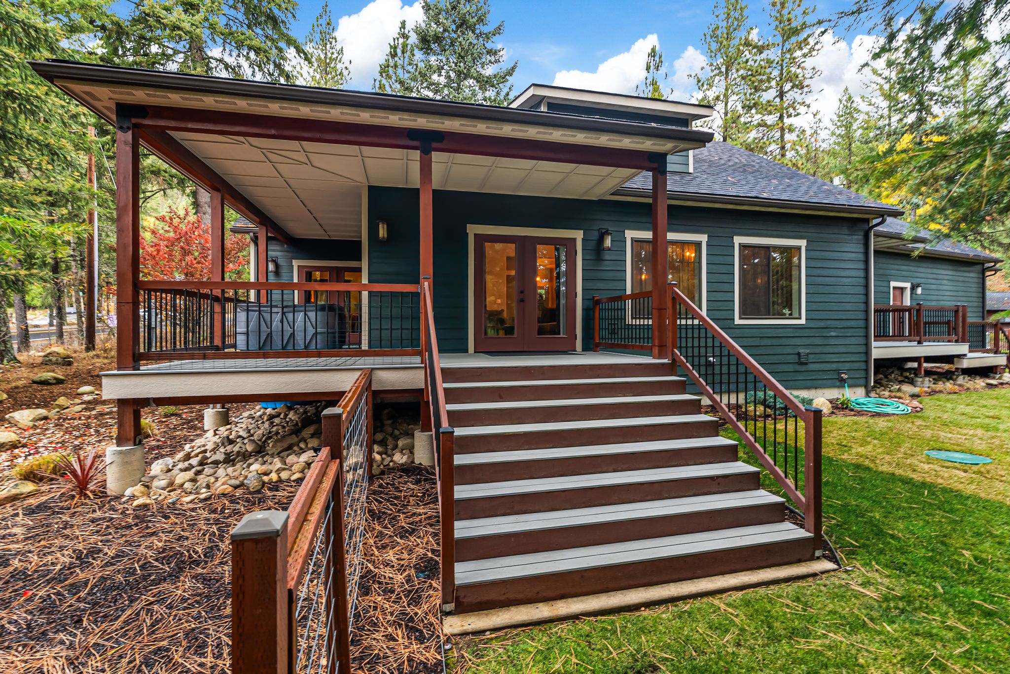 Sandpoint, Idaho, 83864, United States, 2 Bedrooms Bedrooms, ,3 BathroomsBathrooms,Residential,For Sale,1991135