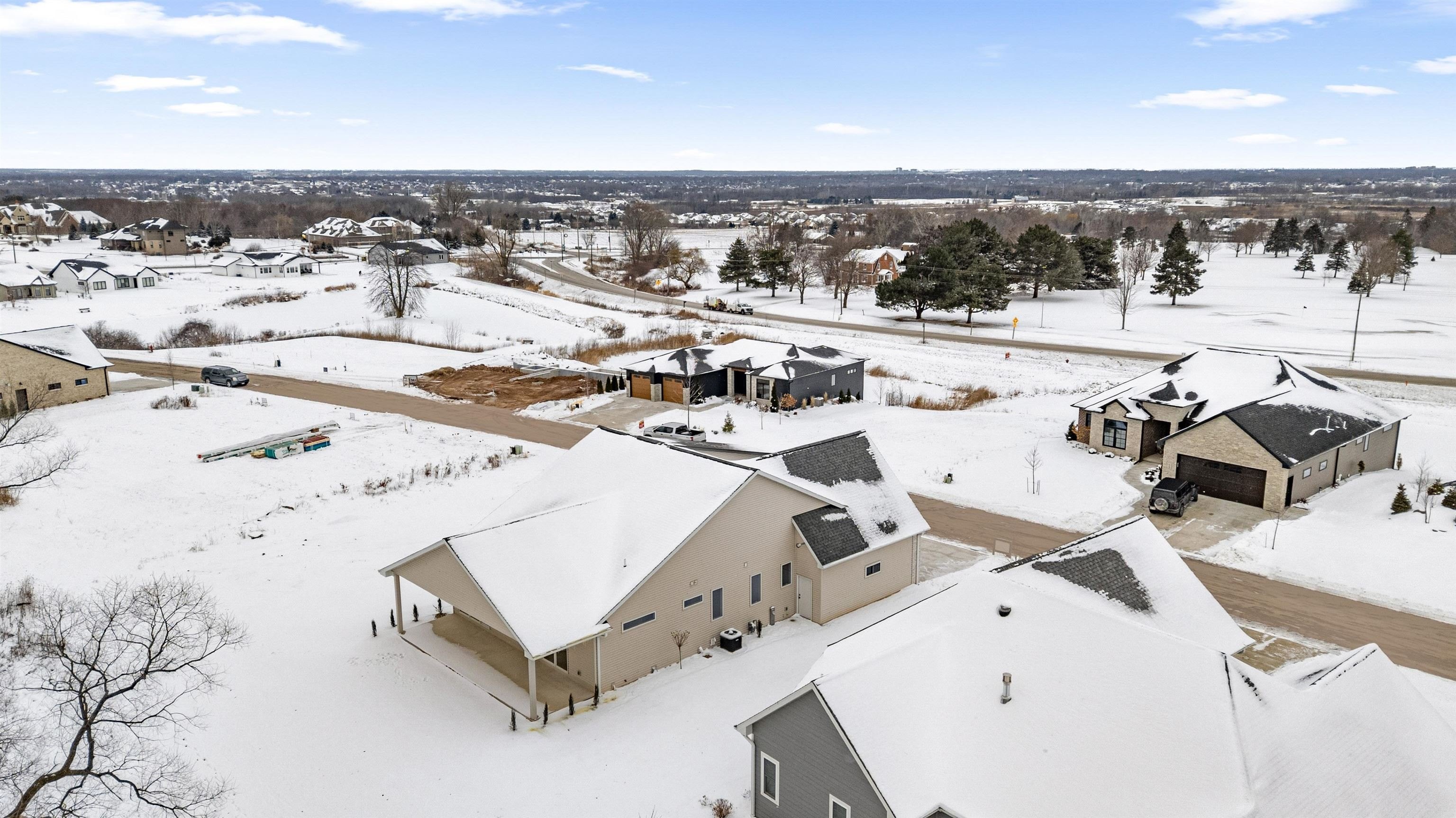 DE PERE, Wisconsin, 54115, United States, 2 Bedrooms Bedrooms, ,3 BathroomsBathrooms,Residential,For Sale,1982656