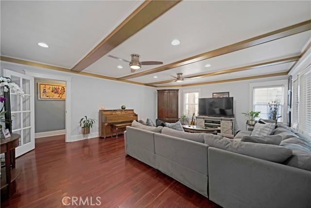 Los Angeles, California, 90016, United States, 4 Bedrooms Bedrooms, ,2 BathroomsBathrooms,Residential,For Sale,1850746