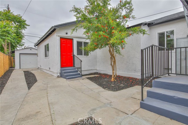 Los Angeles, California, 90003, United States, 5 Bedrooms Bedrooms, ,Residential,For Sale,1889512