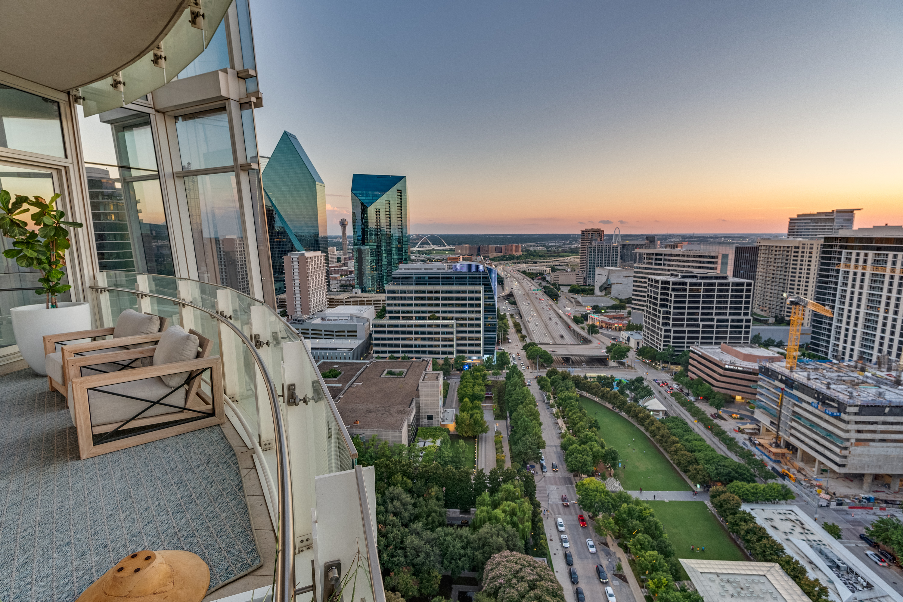  Timeless Elegance with Panoramic Dallas Views - 物件實景
