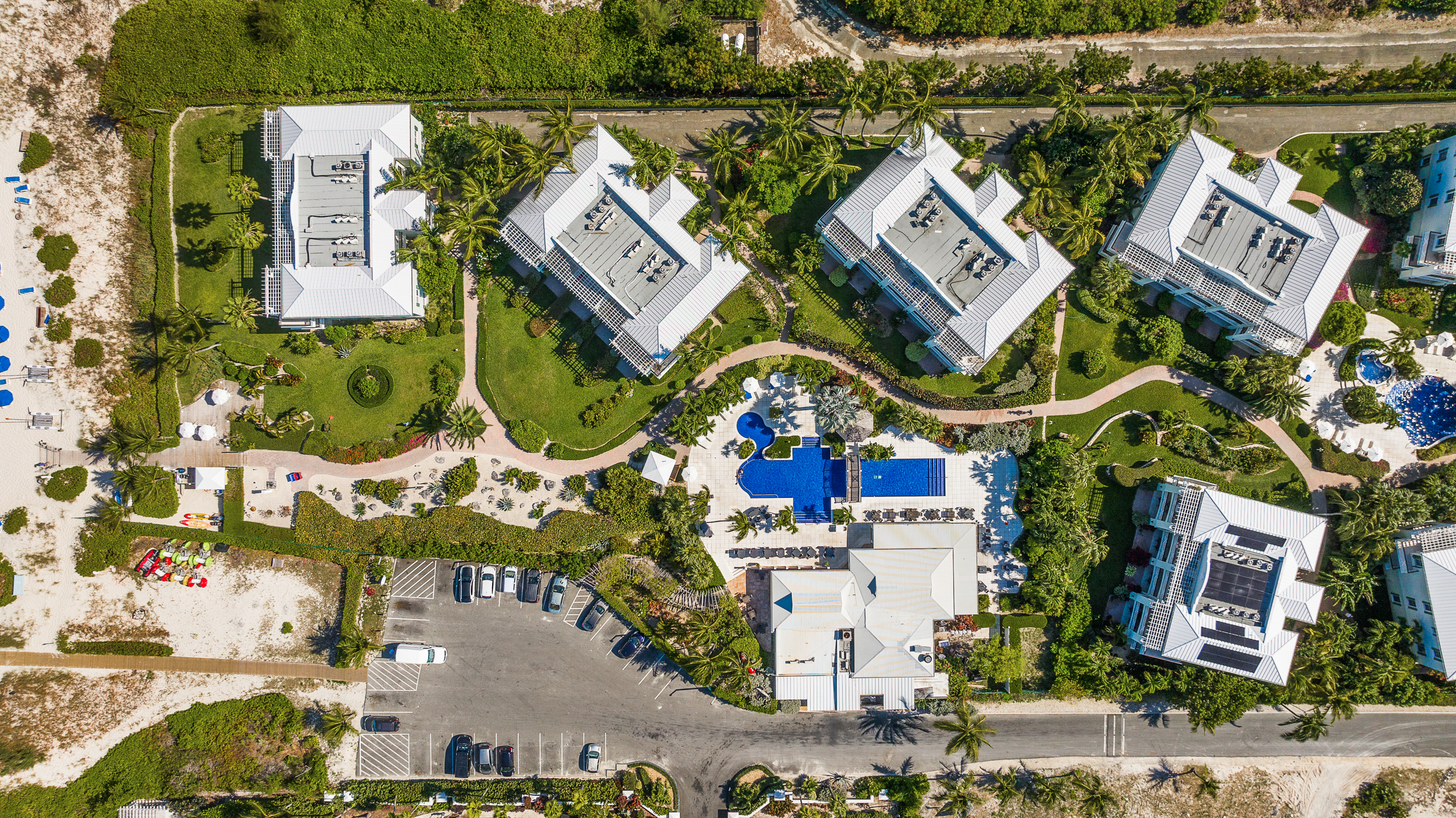  BEACH-LEVEL CORNER SUITE  Royal West Indies - Suite 115 - 物件實景