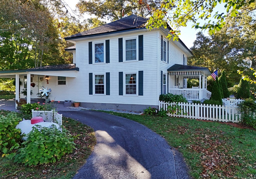 Morganton, Georgia, 30560, United States, 4 Bedrooms Bedrooms, ,3 BathroomsBathrooms,Residential,For Sale,1805518
