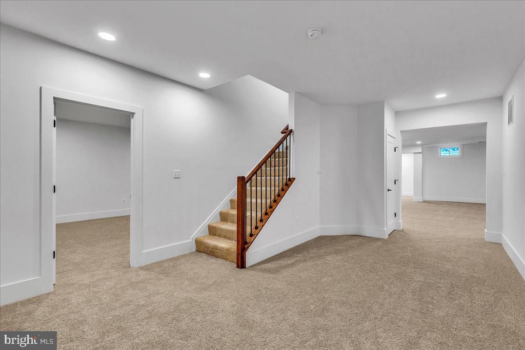 Oak Hill, Virginia, 20171, United States, 4 Bedrooms Bedrooms, ,6 BathroomsBathrooms,Residential,For Sale,2006195