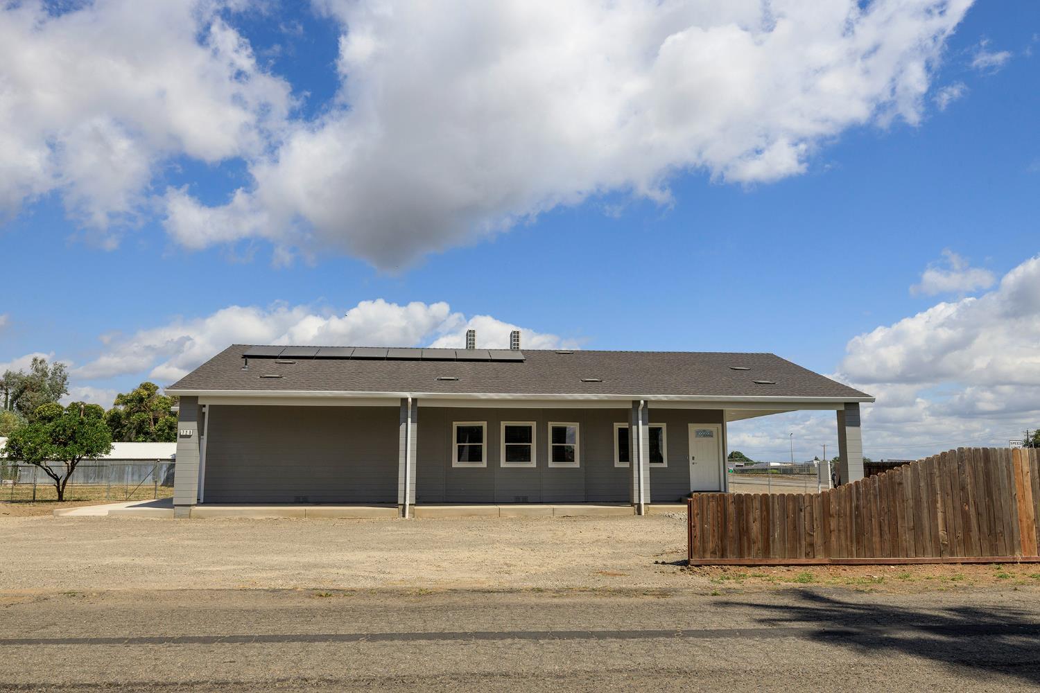 Patterson, California, 95363, United States, ,Residential,For Sale,2049183