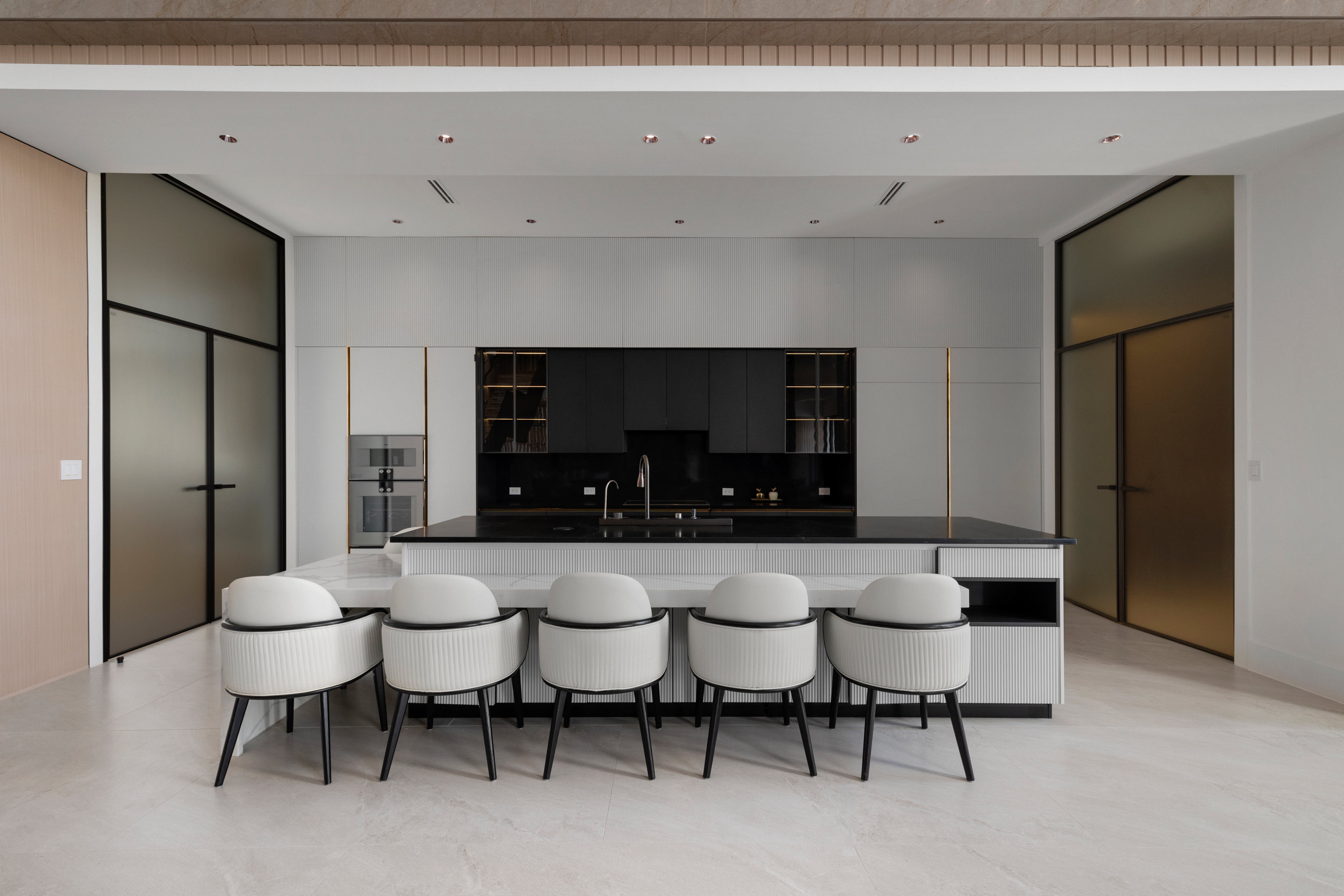  Bold Contemporary Estate for Elevated Living - 物件實景