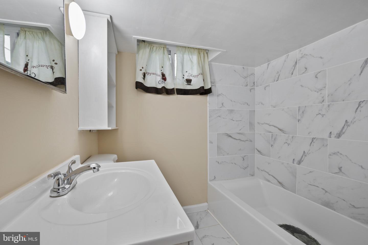 Silver Spring, Maryland, 20902, United States, 4 Bedrooms Bedrooms, ,3 BathroomsBathrooms,Residential,For Sale,1933511