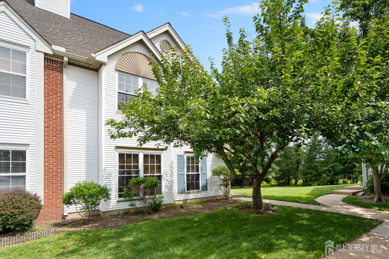 South Brunswick, New Jersey, 08824, United States, 3 Bedrooms Bedrooms, ,3 BathroomsBathrooms,Residential,For Sale,1940430