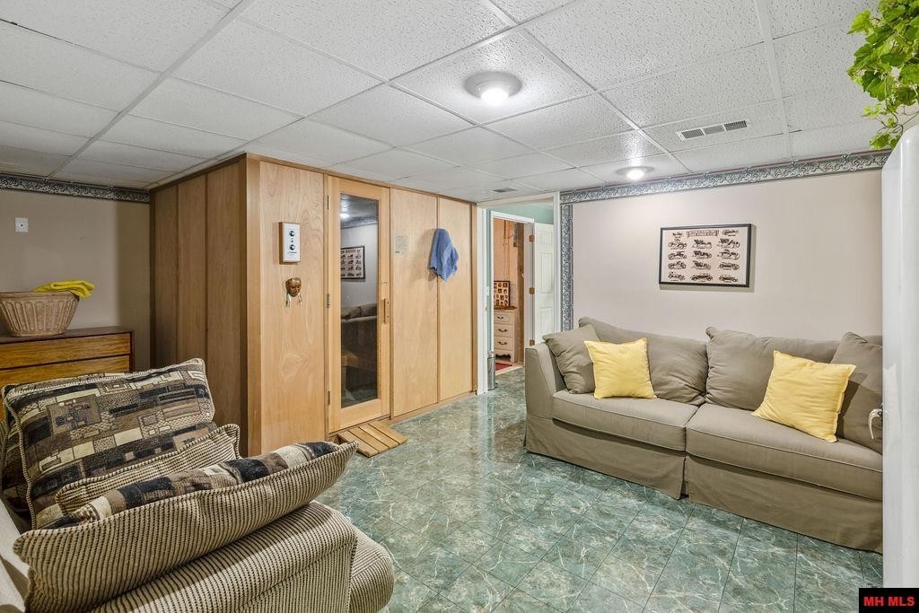 7922 HWY 201 SOUTH, Mountain Home, Arkansas, 72653, United States, 5 Bedrooms Bedrooms, ,6 BathroomsBathrooms,Residential,For Sale,7922 HWY 201 SOUTH,1266257