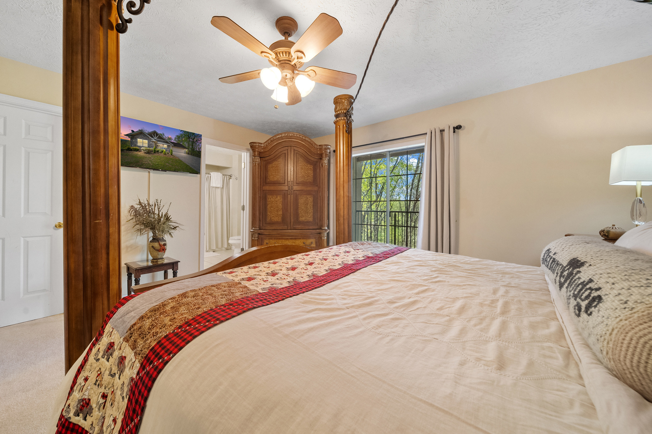 Sevierville, Tennessee, 37862, United States, 3 Bedrooms Bedrooms, ,3 BathroomsBathrooms,Residential,For Sale,1982821