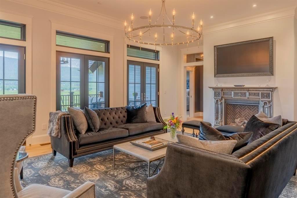 921 & 905 County Road 317, Crested Butte, Colorado, 81224, United States, 8 Bedrooms Bedrooms, ,9 BathroomsBathrooms,Residential,For Sale,921 & 905 County Road 317,1668871