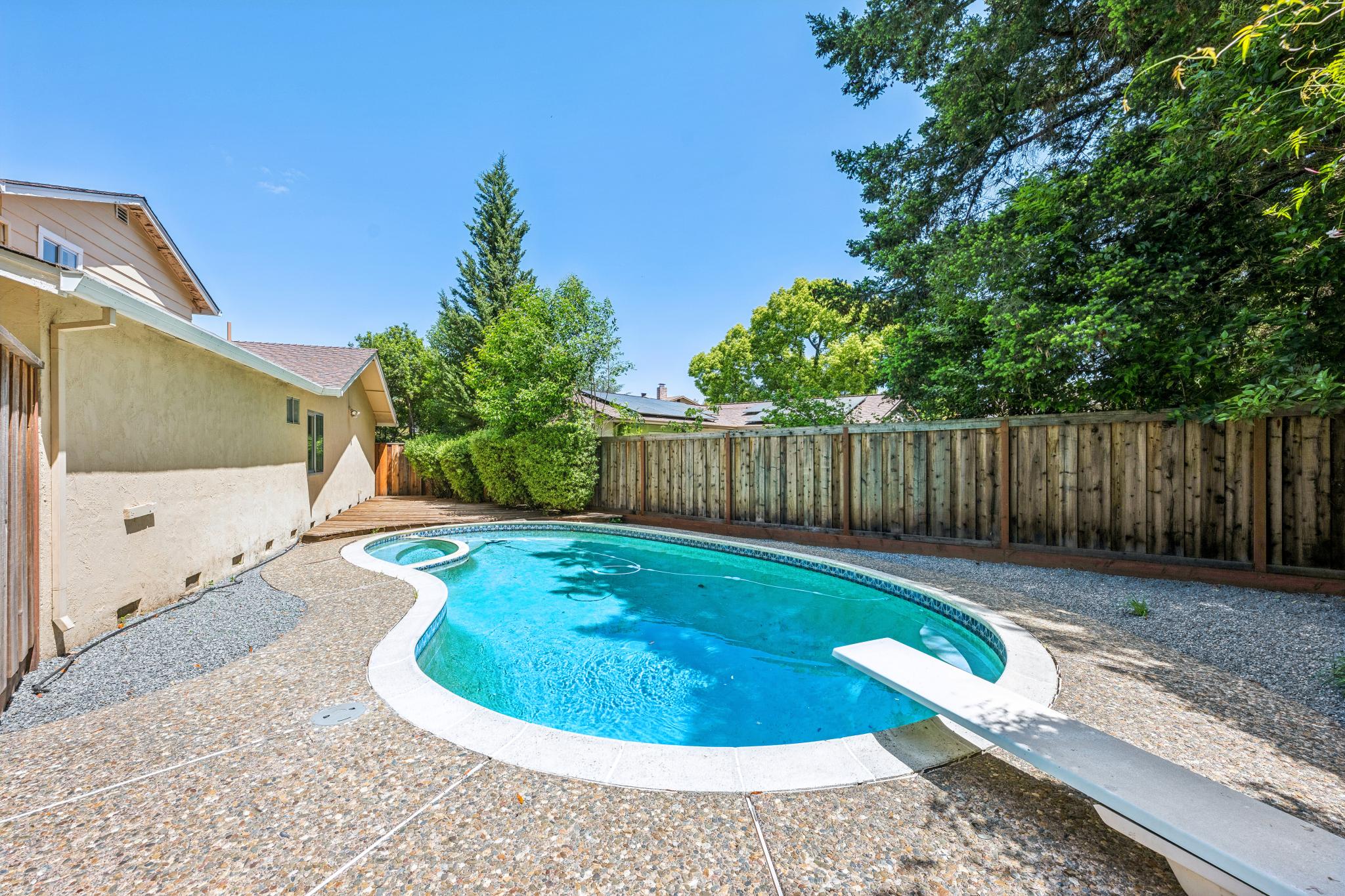  Expansive San Marin Home with Pool - 物件實景