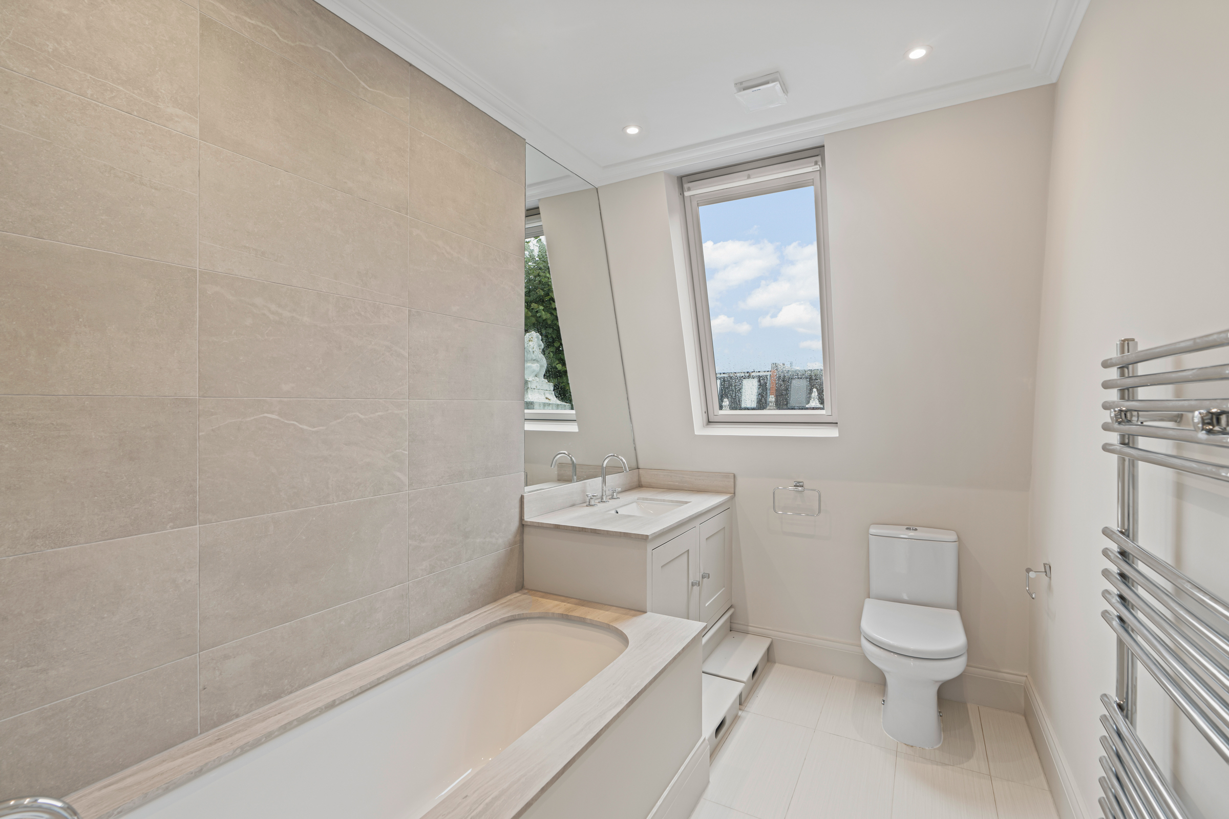  A six-bedroom Peterborough Estate house with a garden, roof terrace and garage - 物件實景