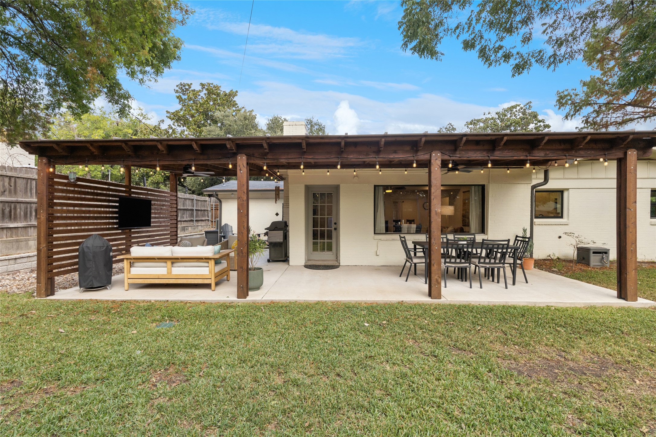 Fort Worth, Texas, 76116, United States, 4 Bedrooms Bedrooms, ,2 BathroomsBathrooms,Residential,For Sale,1957427