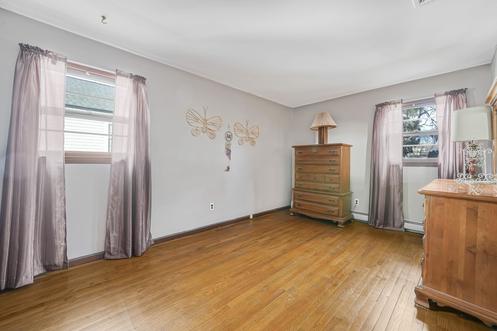 Washington Township, New Jersey, 07676, United States, 8 Bedrooms Bedrooms, ,2 BathroomsBathrooms,Residential,For Sale,2005678