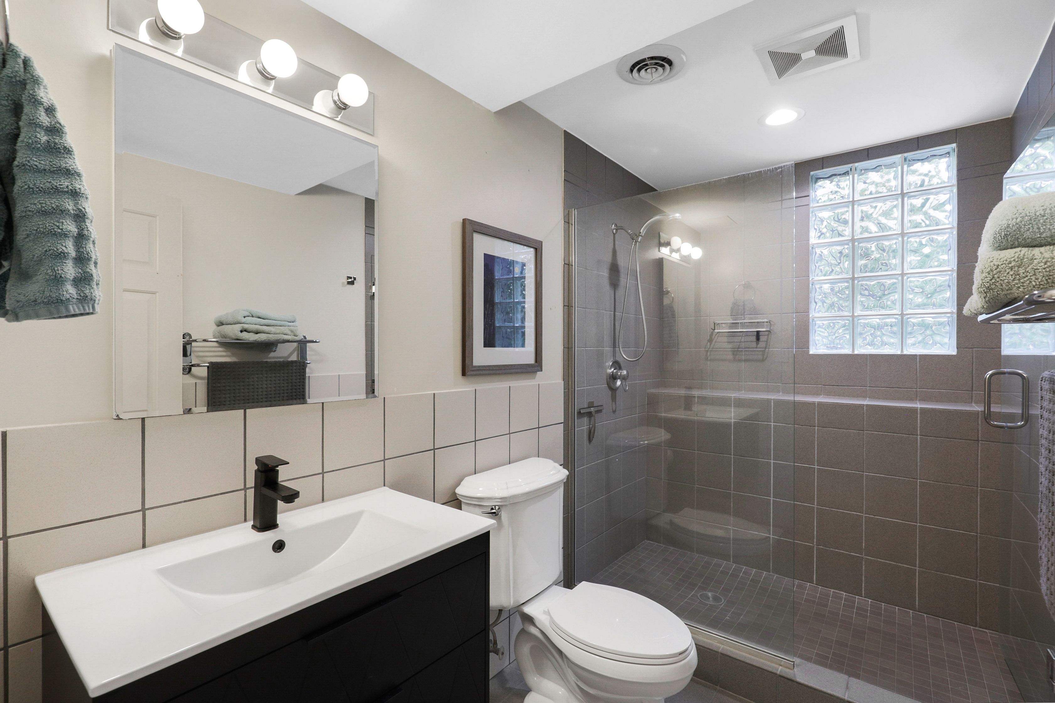  Charming Home in Peaceful North Oaks Setting - 物件實景