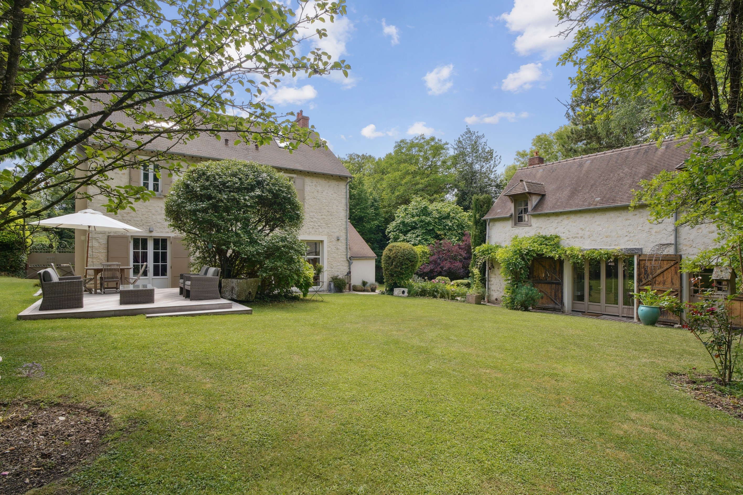  CHARMING PROPERTY ON THE OUTSKIRTS OF PARIS - 物件實景