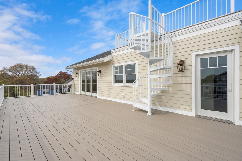 Gloucester, Massachusetts, 01930, United States, 4 Bedrooms Bedrooms, ,5 BathroomsBathrooms,Residential,For Sale,1804807