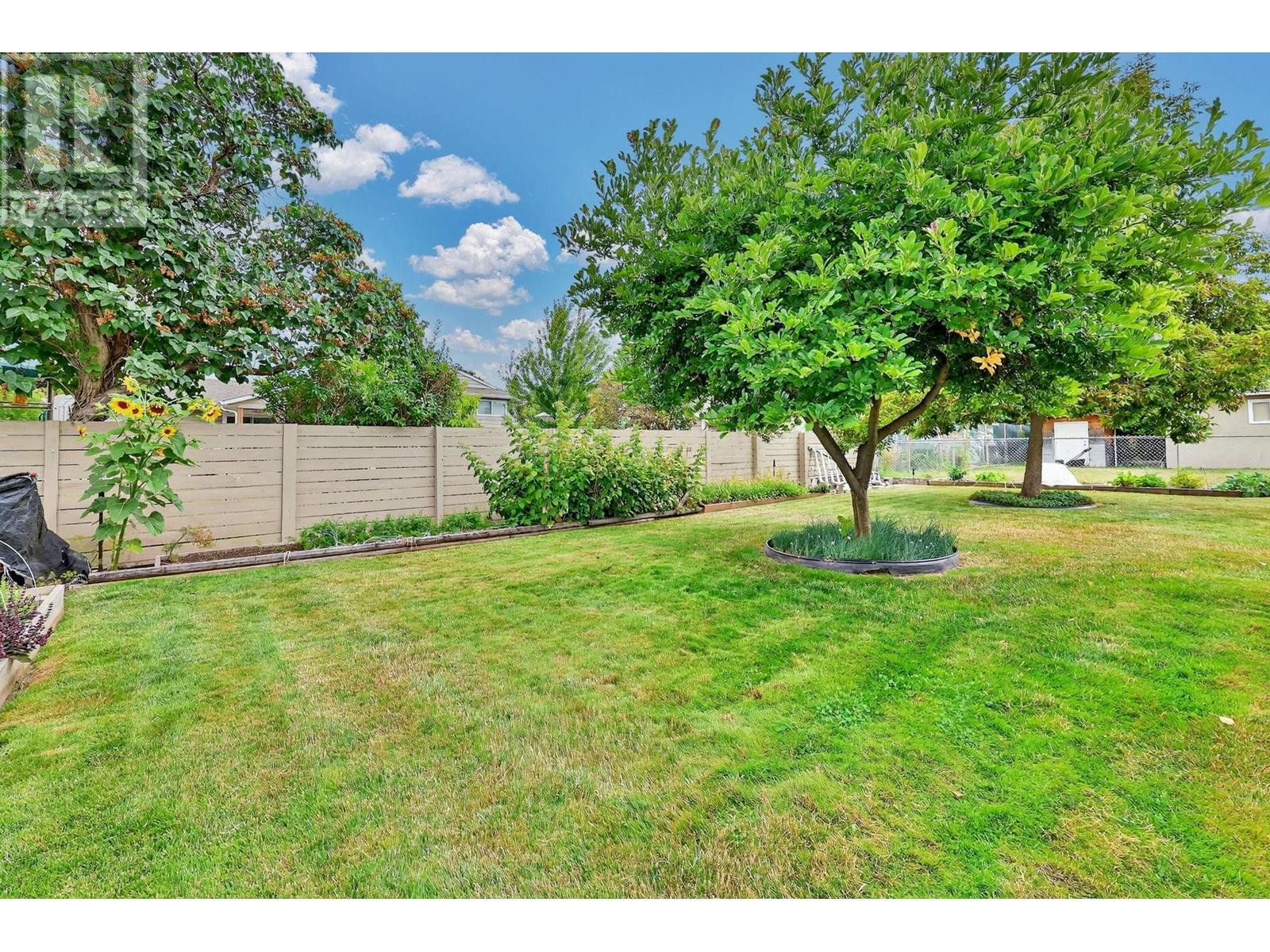 KELOWNA, British Columbia, V1Y 3S7, CA, 5 Bedrooms Bedrooms, ,2 BathroomsBathrooms,Residential,For Sale,1902795