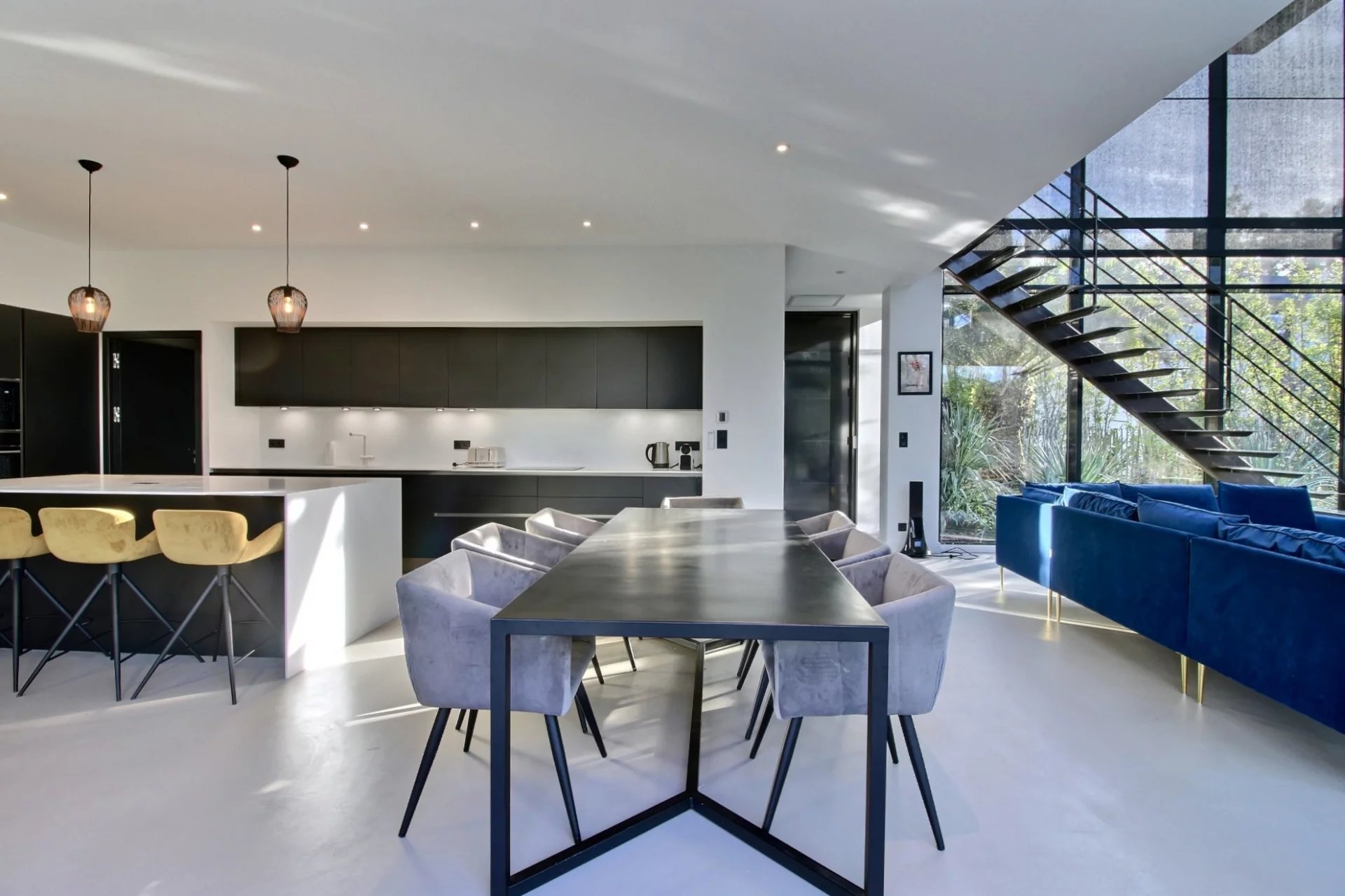 Arcachon, New Aquitaine, 33120, FR, 4 Bedrooms Bedrooms, ,Residential,For Sale,1995658