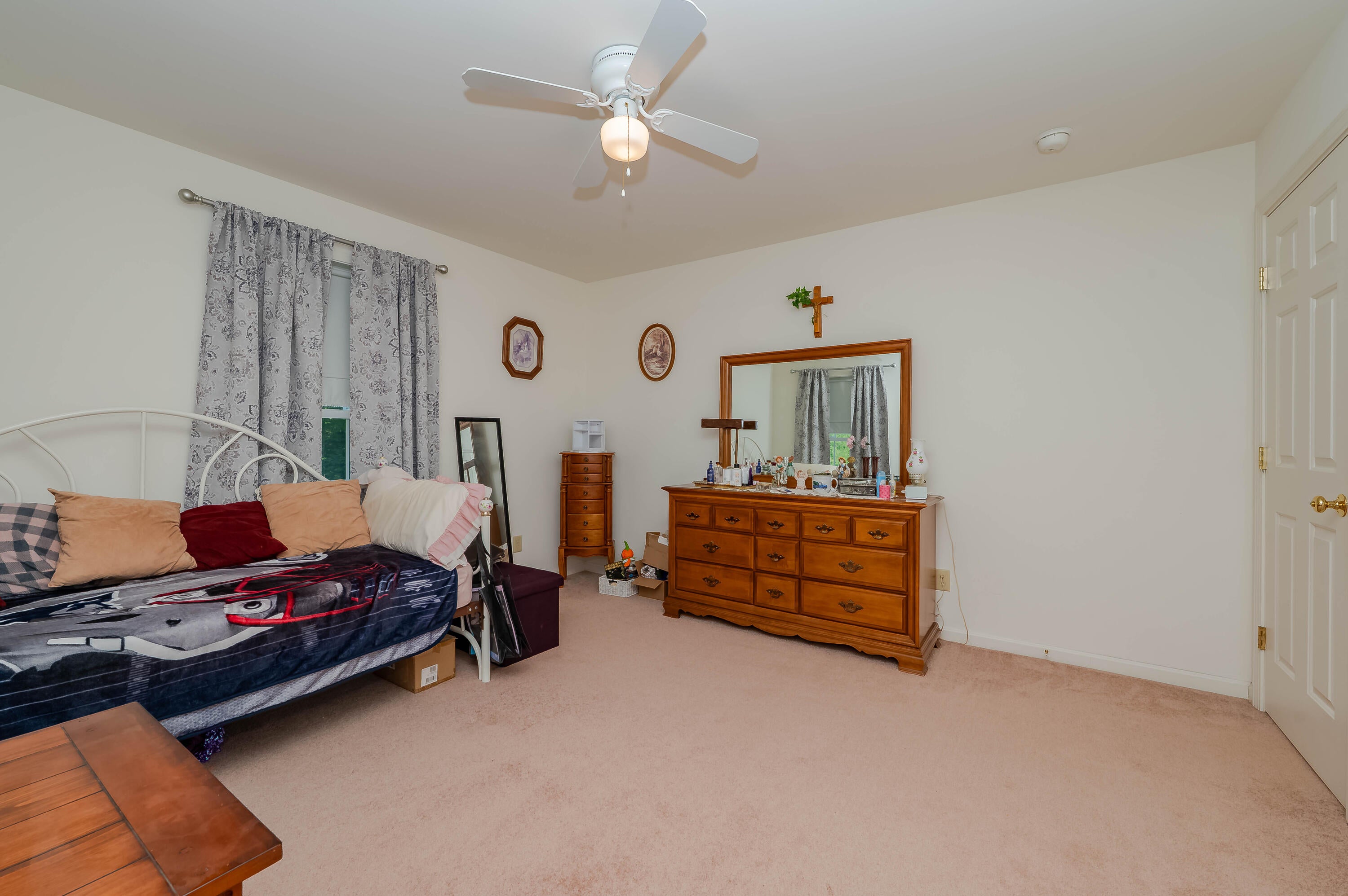 North Berwick, Maine, 03906, United States, 3 Bedrooms Bedrooms, ,3 BathroomsBathrooms,Residential,For Sale,1870422