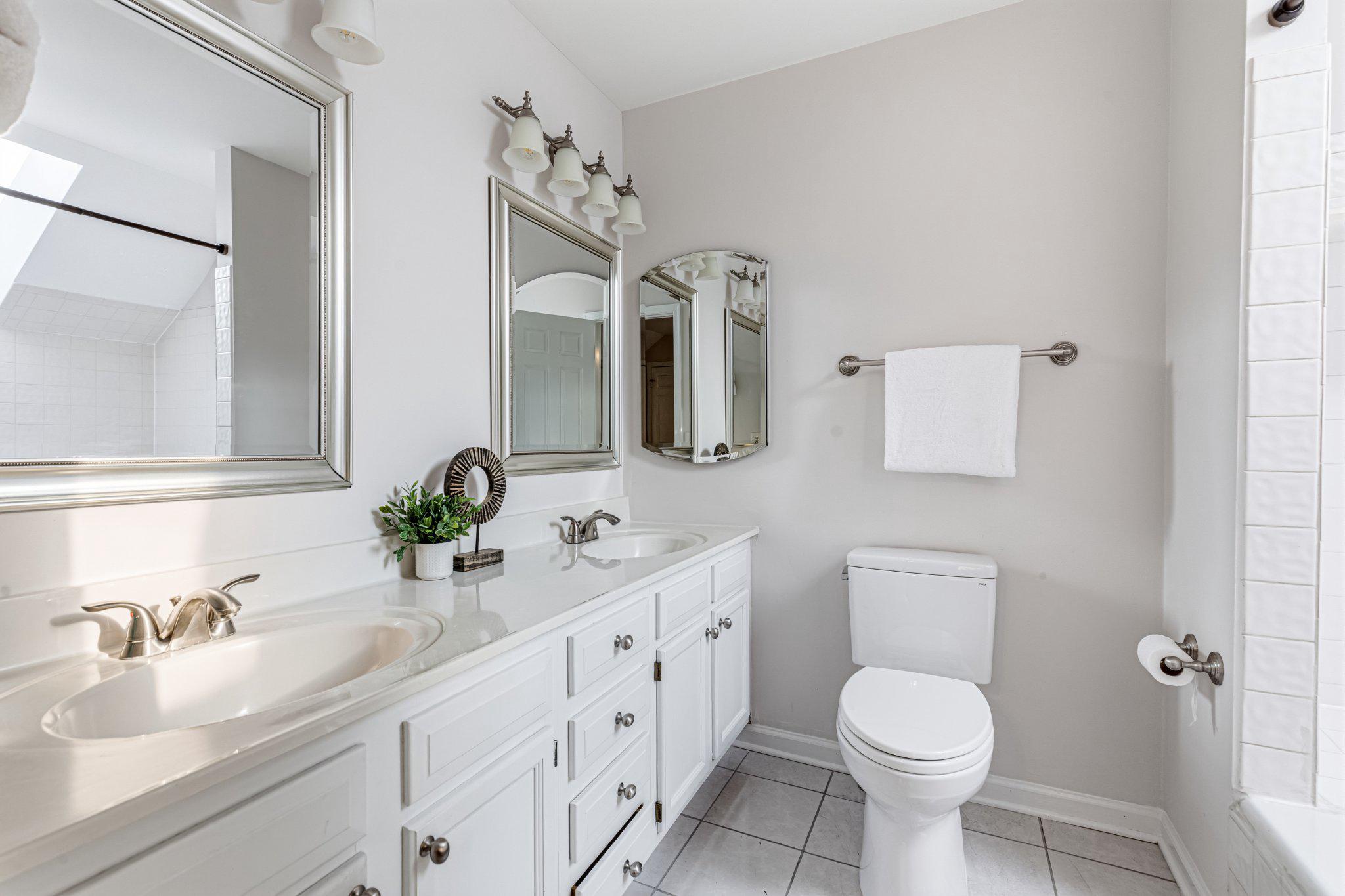  7561 Chrisland Cv Cove, Falls Church, VA, 22042 - 物件實景