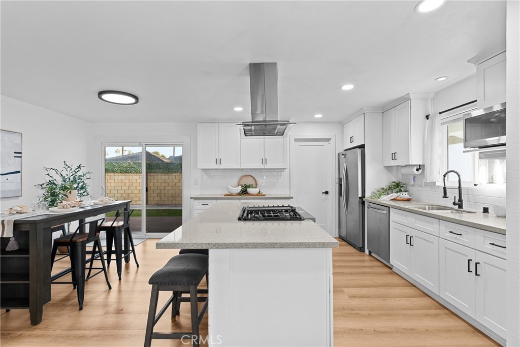 Orange, California, 92868, United States, 3 Bedrooms Bedrooms, ,2 BathroomsBathrooms,Residential,For Sale,1992014