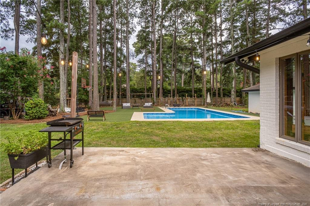 Fayetteville, North Carolina, 28303, United States, 4 Bedrooms Bedrooms, ,4 BathroomsBathrooms,Residential,For Sale,1906068