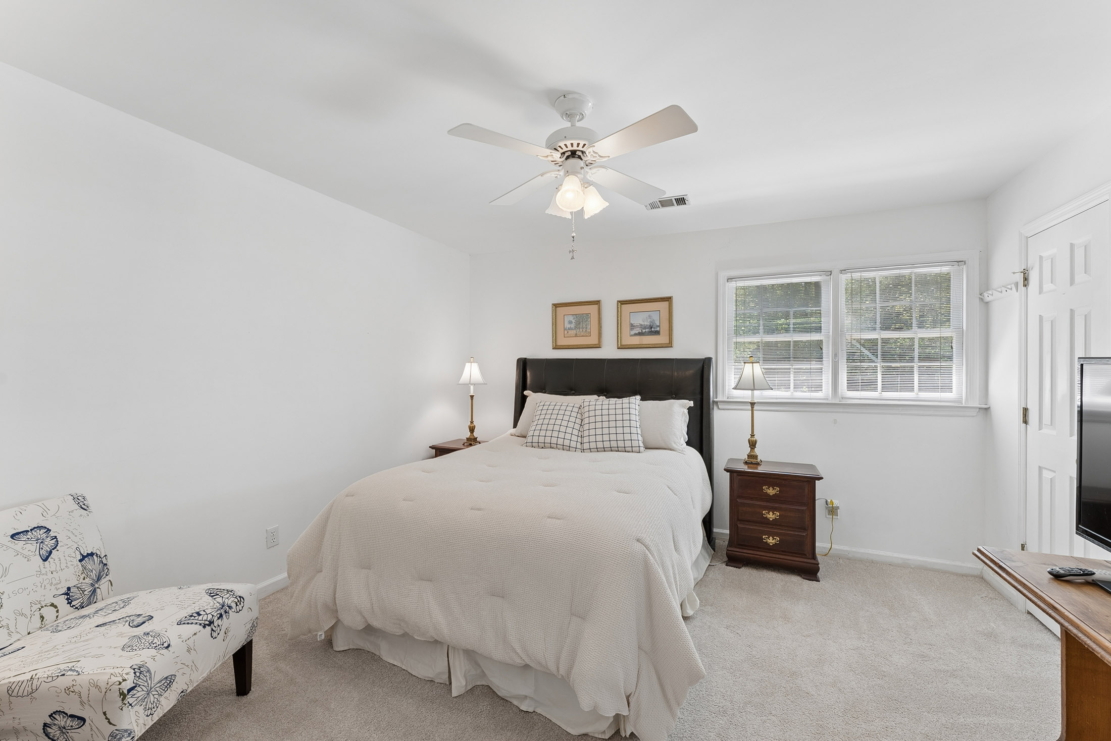  Unbeatable Appeal and Location in Crabapple Chase - 物件實景