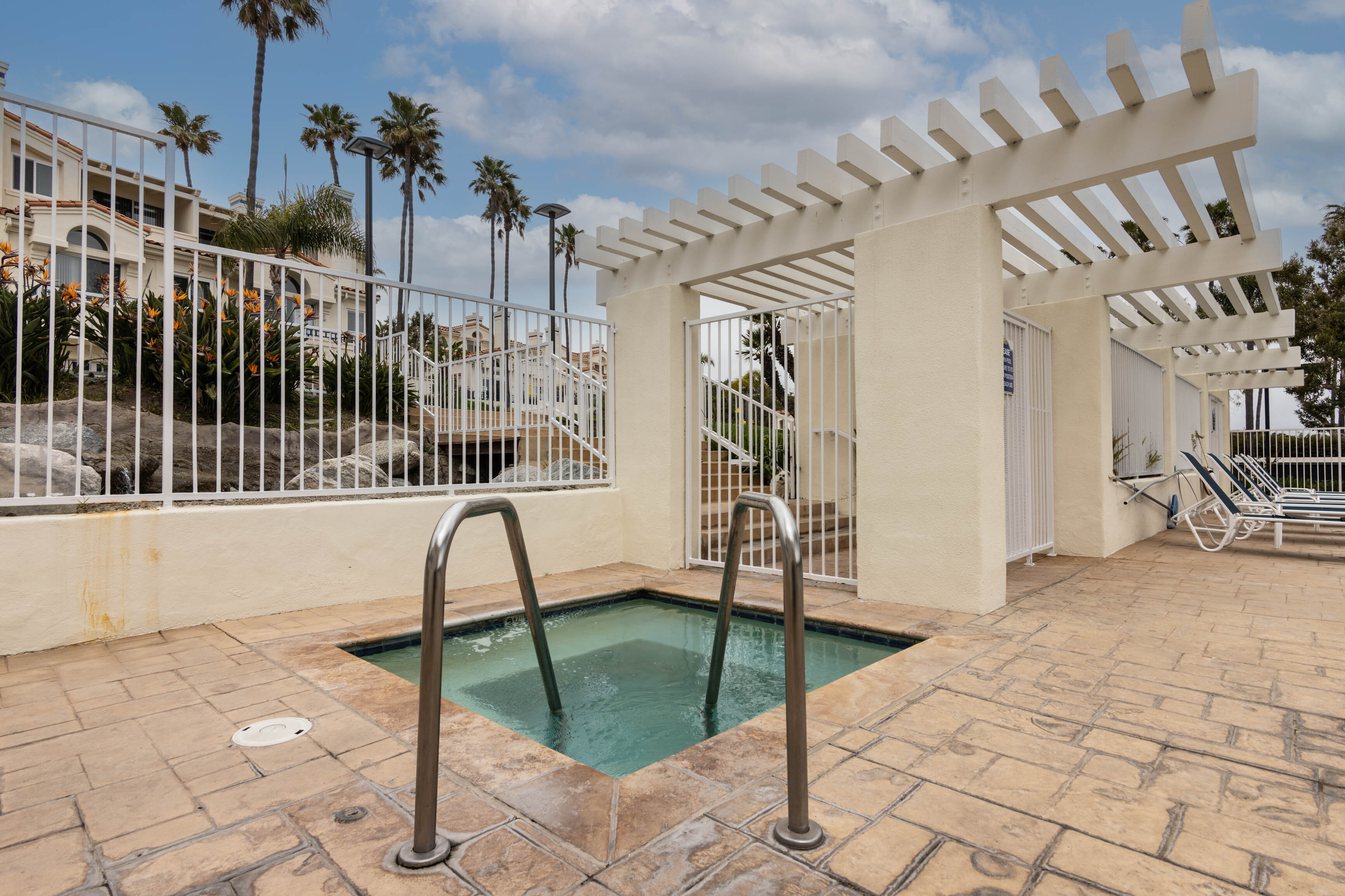  6483 Zuma View Pl - 物件實景