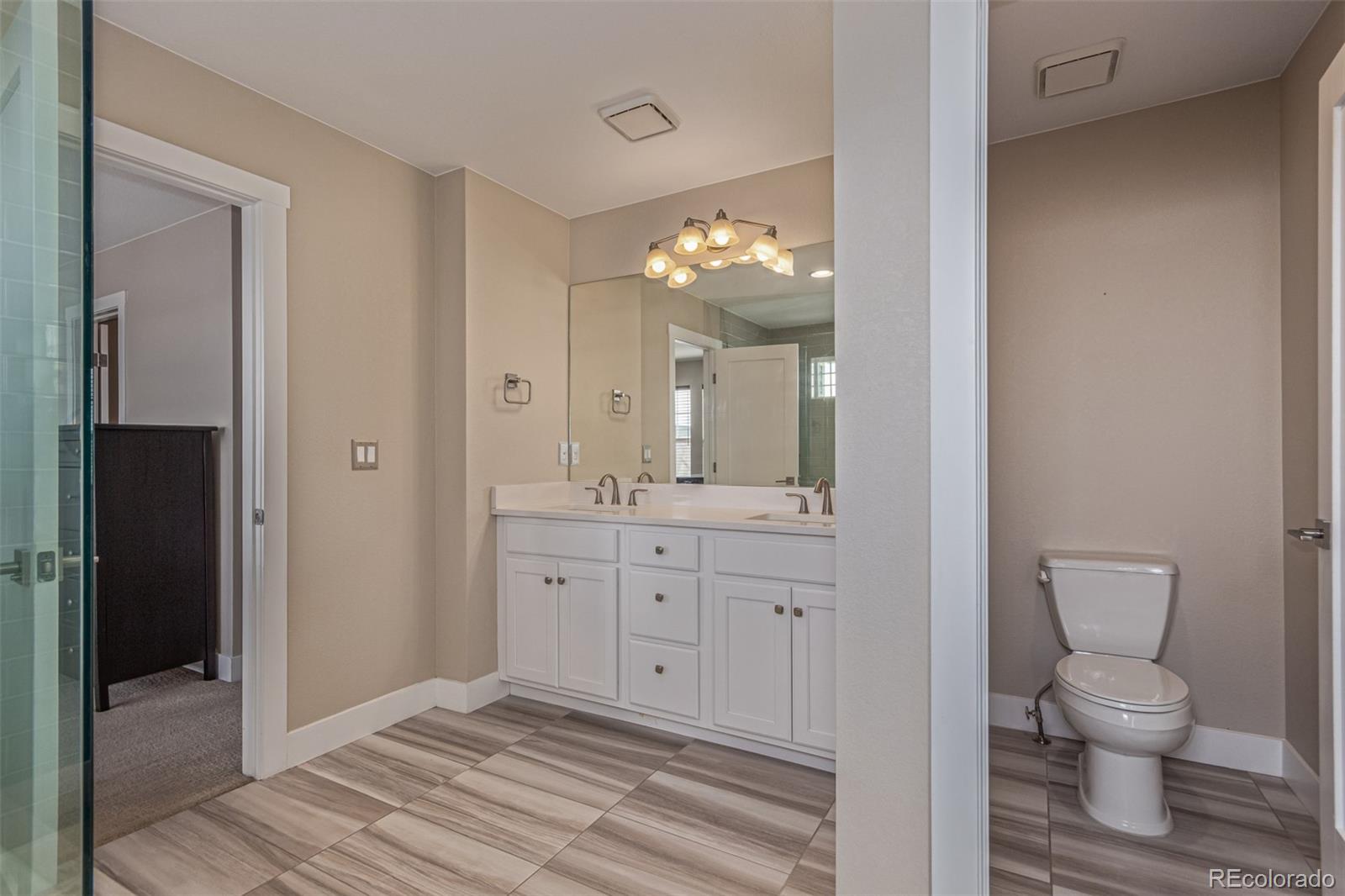 Littleton, Colorado, 80128, United States, 3 Bedrooms Bedrooms, ,3 BathroomsBathrooms,Residential,For Sale,1984819