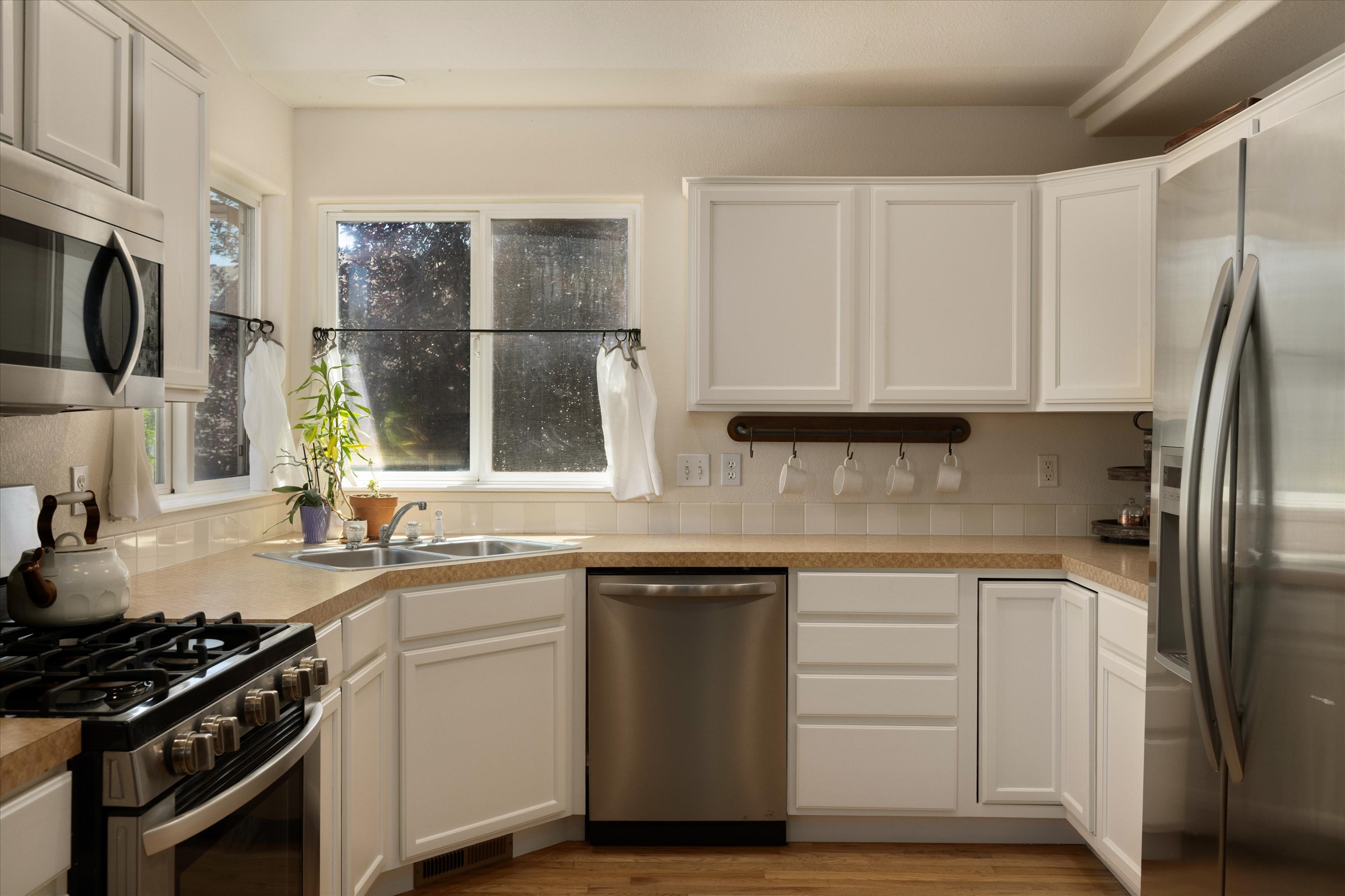  Main-Level Living Meets Unbeatable Storage and Outdoor Space - 物件實景
