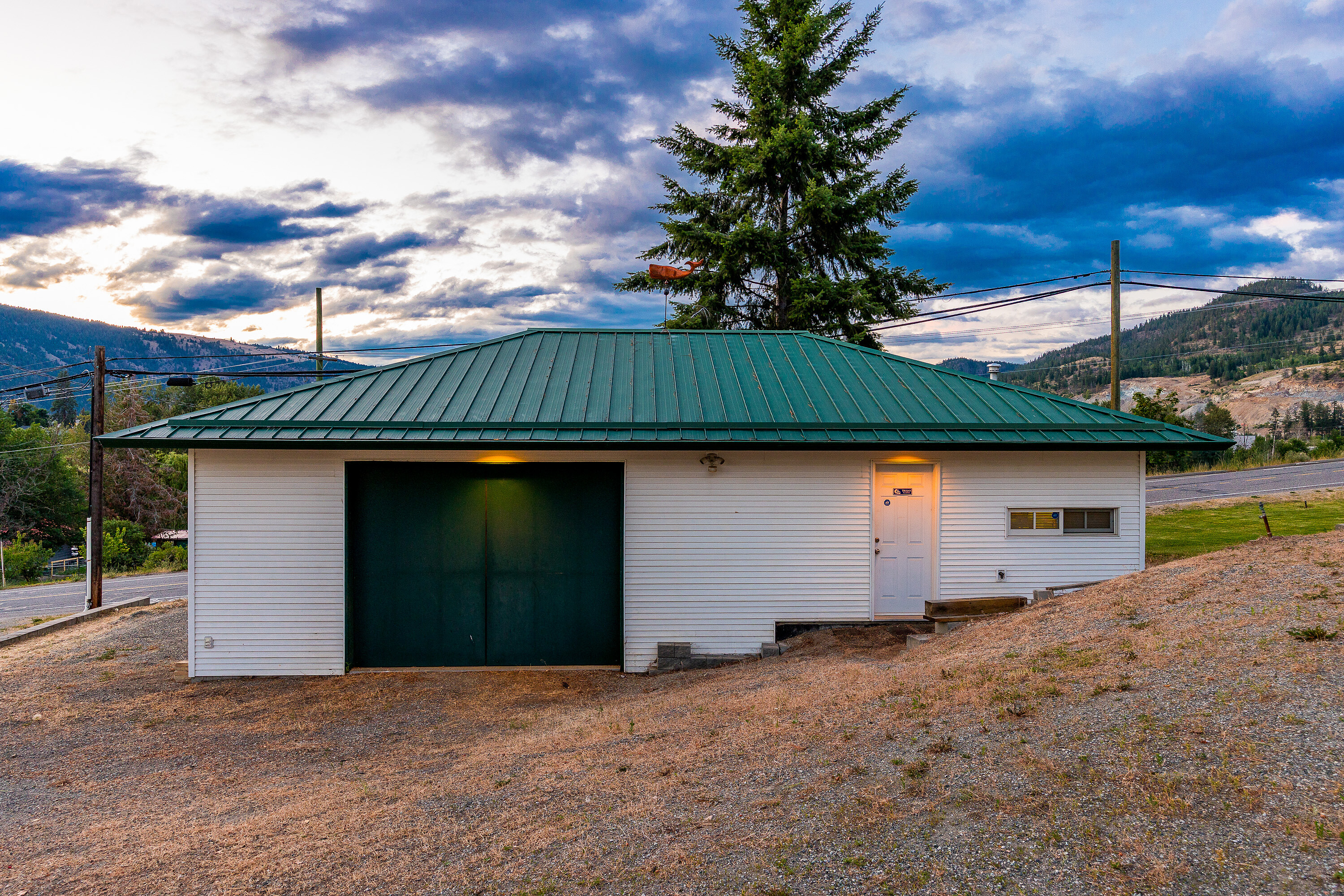  Charming Lakeview Rancher - 物件實景