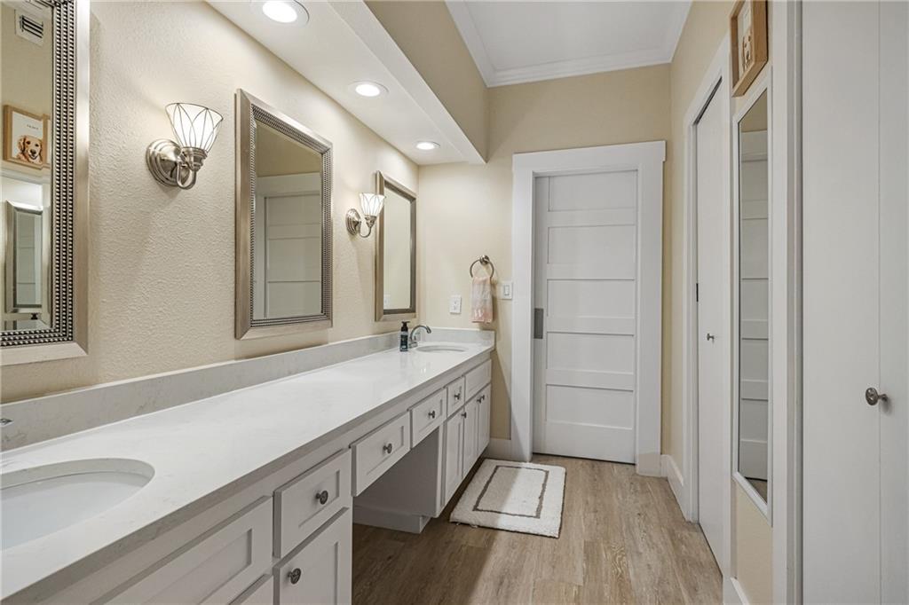 Rockport, Texas, 78382, United States, 3 Bedrooms Bedrooms, ,4 BathroomsBathrooms,Residential,For Sale,1892690