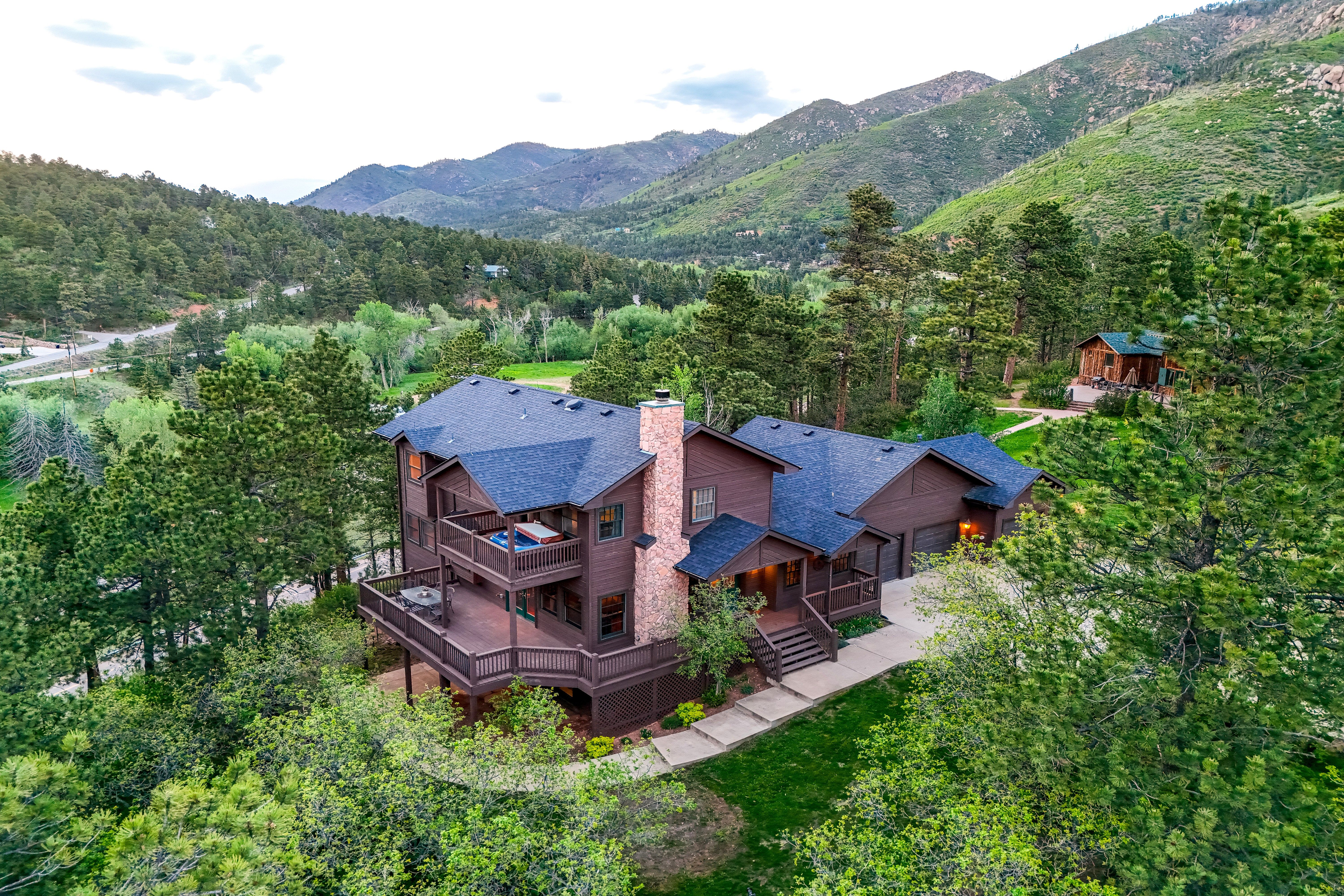  Custom Mountain Home Perfectly Positioned on the Sunny Side of Cascade - 物件實景