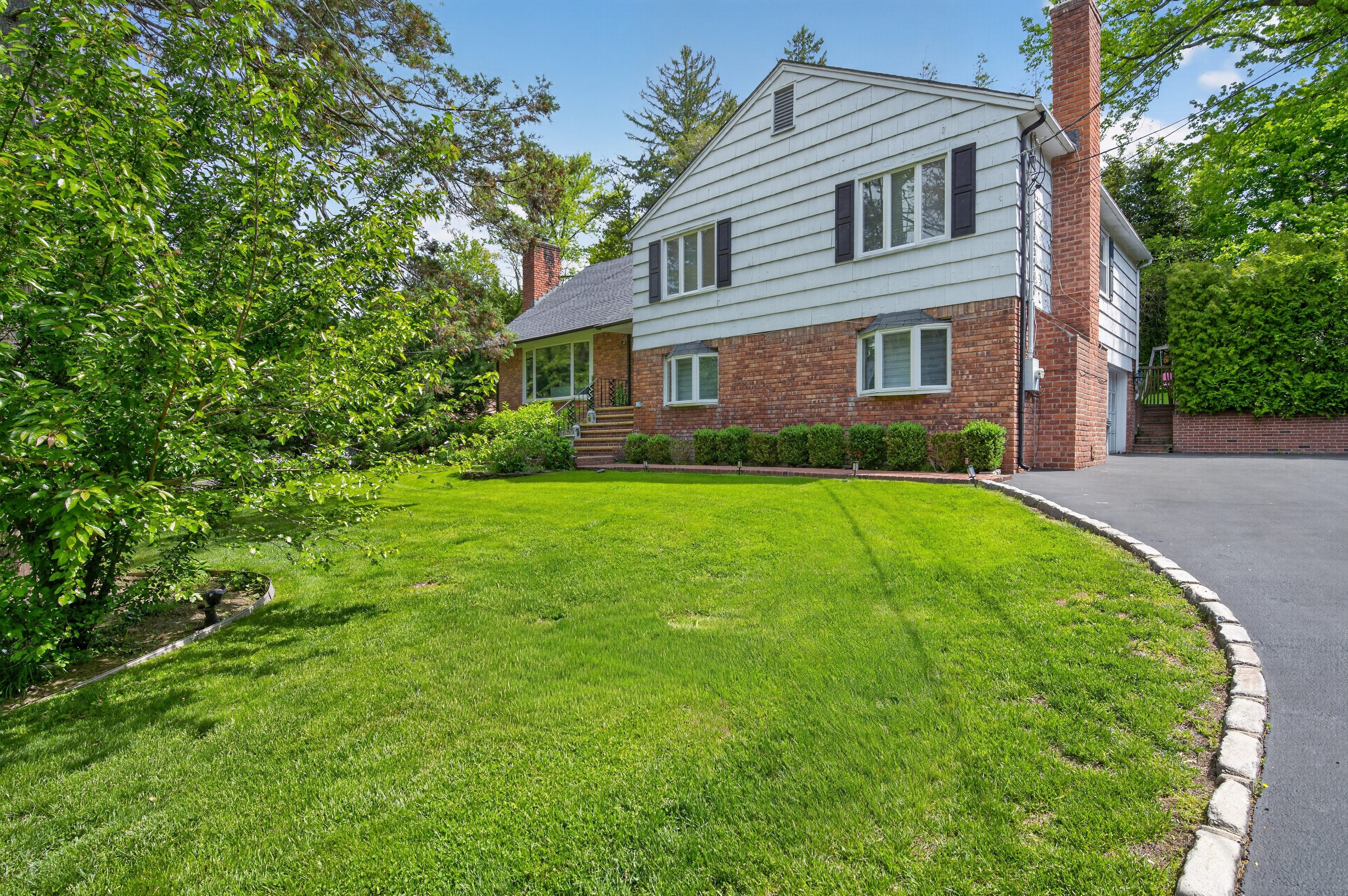  112 The Intervale, Roslyn Estates, NY 11576 - 物件實景