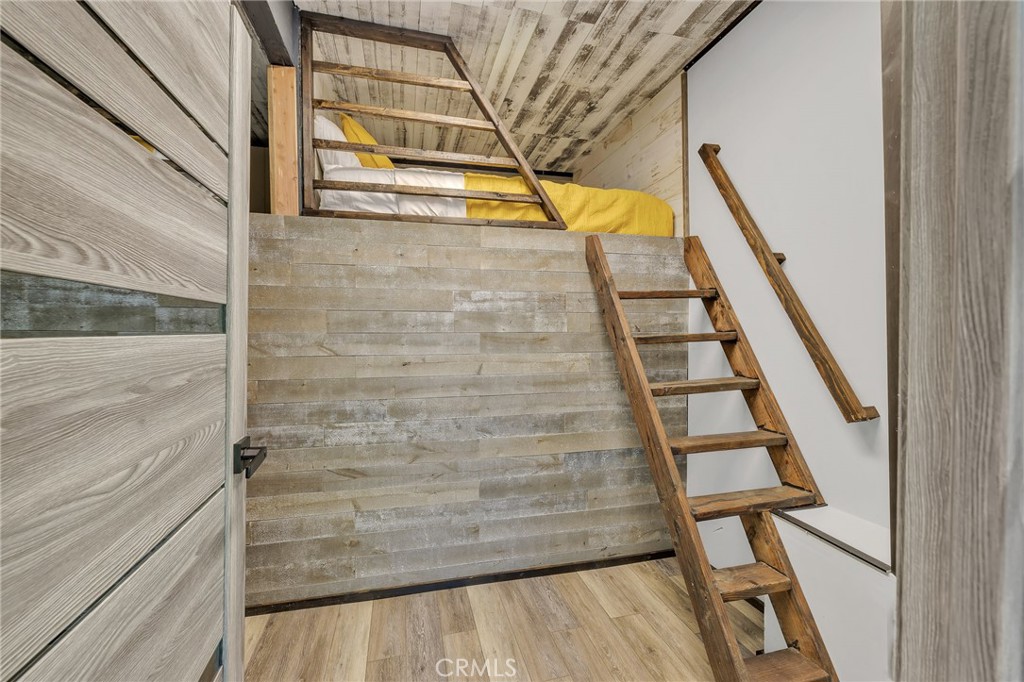 Woodland Hills, California, 91364, United States, 4 Bedrooms Bedrooms, ,2 BathroomsBathrooms,Residential,For Sale,1975100