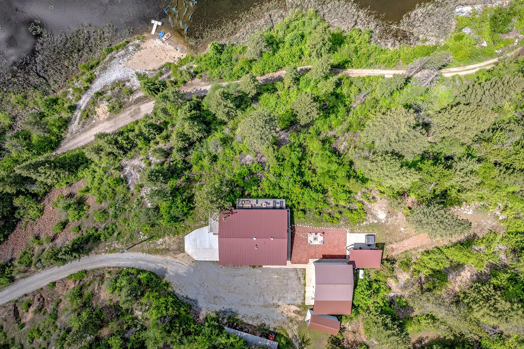  Lake Retreat on Private Acreage - 物件實景