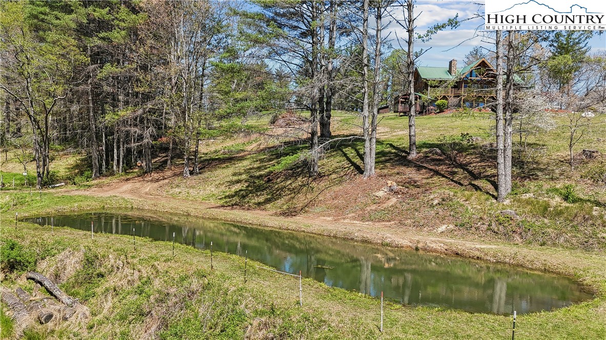 Grassy Creek, North Carolina, 28631, United States, 3 Bedrooms Bedrooms, ,4 BathroomsBathrooms,Residential,For Sale,1794520