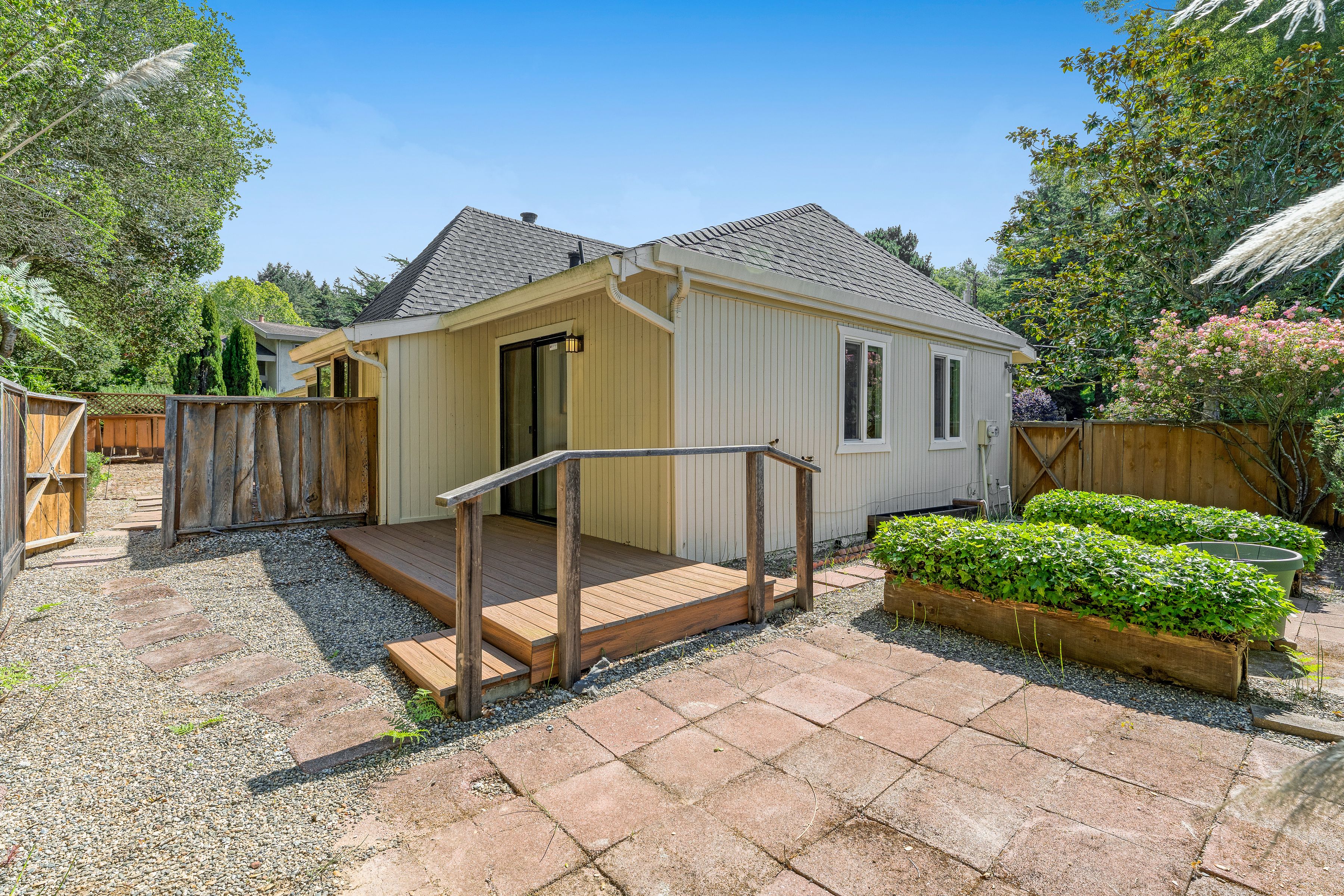 9940 Monroe Avenue - 物件實景