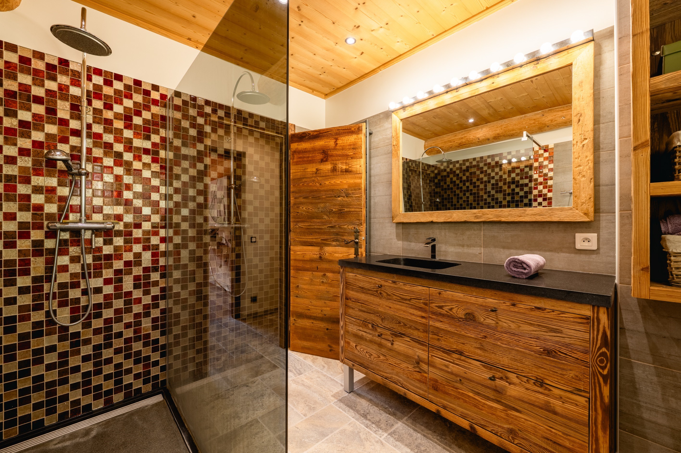  EXCEPTIONAL CHALET – NEAR THE SKI SLOPES – VIEW OF THE ARAVIS MOUNTAIN RANGE - 物件實景