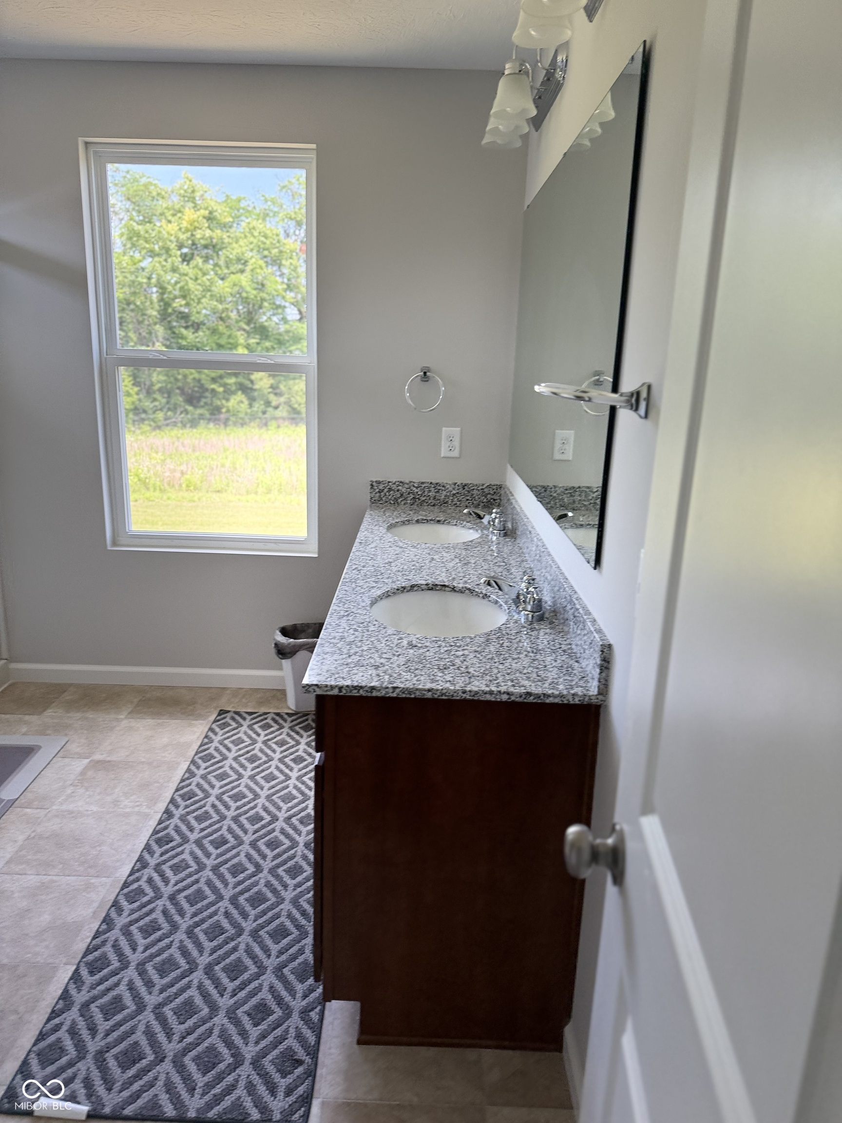 Avon, Indiana, 46123, United States, 5 Bedrooms Bedrooms, ,3 BathroomsBathrooms,Residential,For Sale,1920790