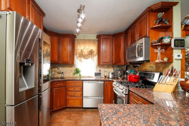 Vernon Twp., New Jersey, 07461-4534, United States, 5 Bedrooms Bedrooms, ,3 BathroomsBathrooms,Residential,For Sale,1944793