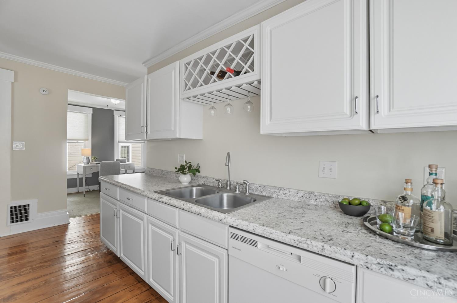 Cincinnati, Ohio, 45226, United States, ,Residential,For Sale,1996186