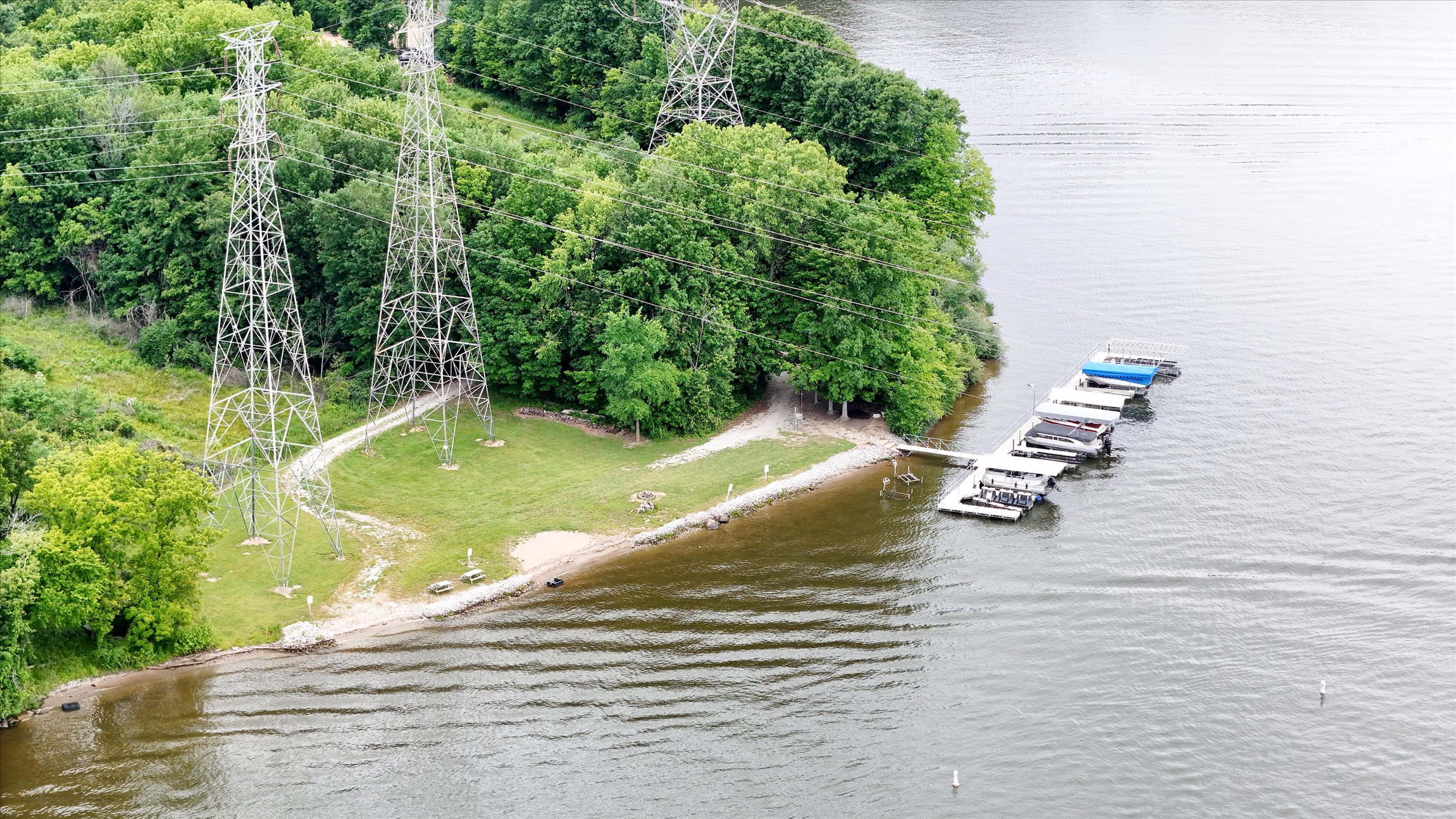  Updated Home on 2.85 Private Acres in Cicero - 物件實景