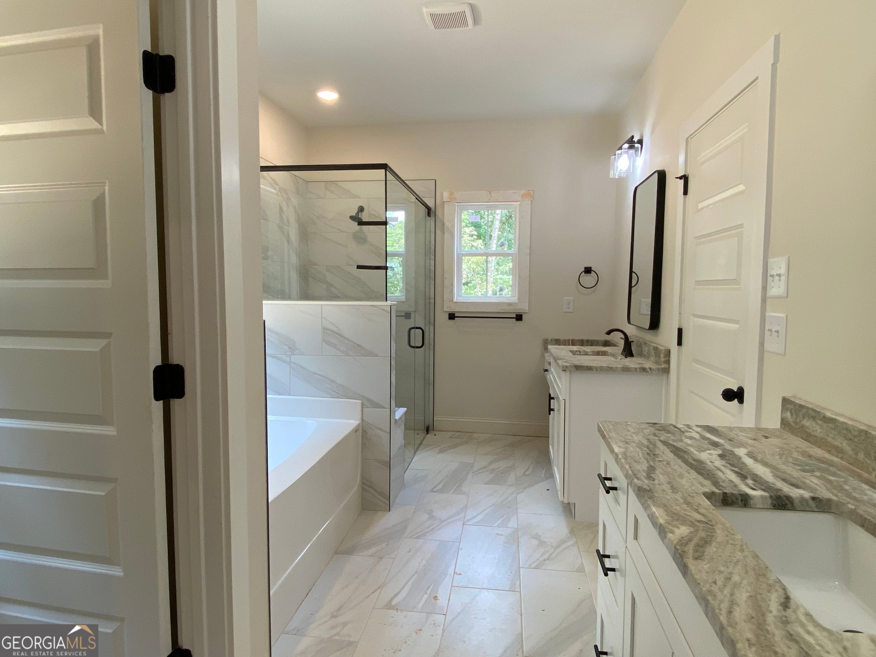 Forsyth, Georgia, 31029, United States, 4 Bedrooms Bedrooms, ,3 BathroomsBathrooms,Residential,For Sale,1922681