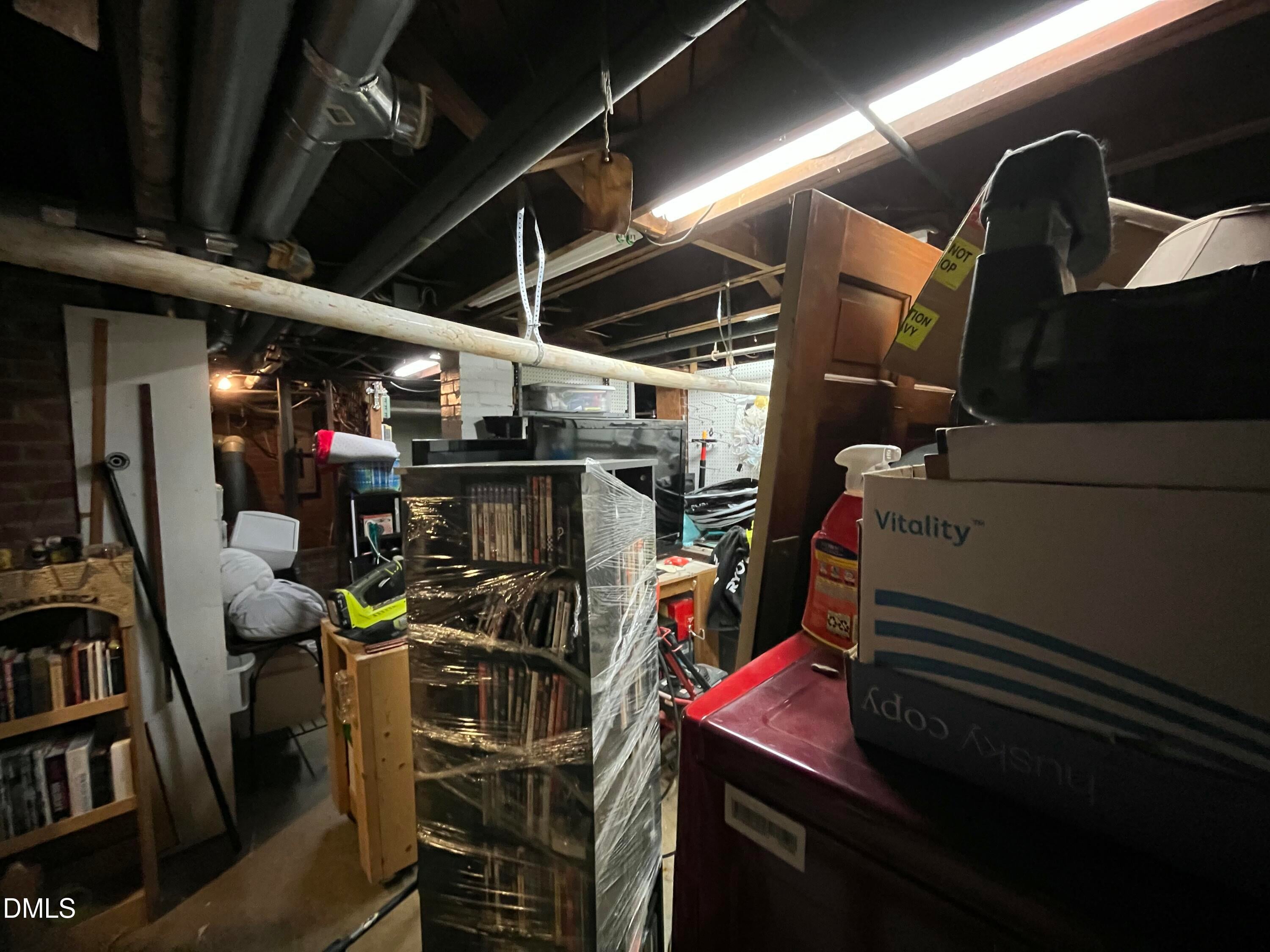 Burlington, North Carolina, 27215, United States, 6 Bedrooms Bedrooms, ,5 BathroomsBathrooms,Residential,For Sale,1999831